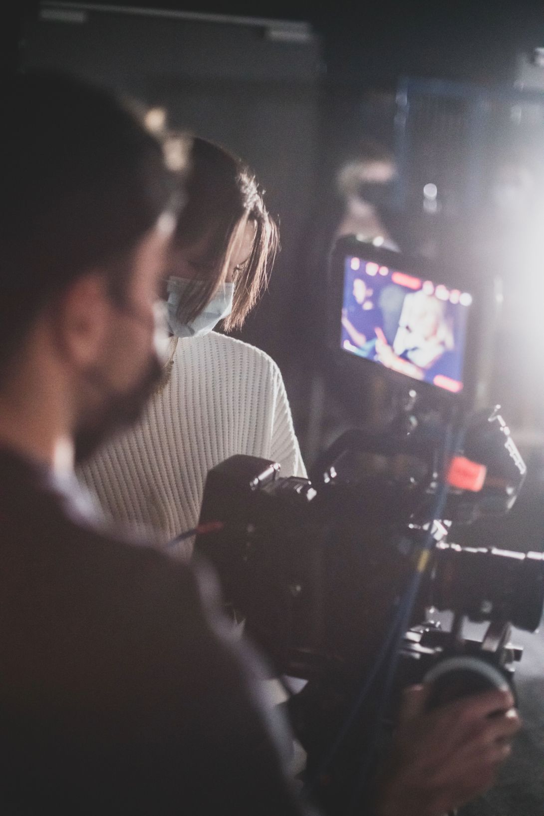 Photographie représentant l’équipe O3il Production, agence créatif spécialisé dans la réalisation et la production audiovisuelle.