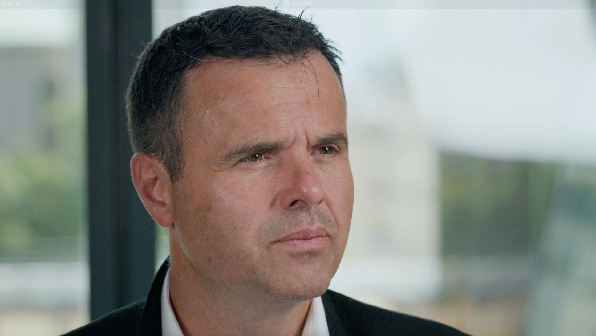 Raphaël D'ONOFRIO, co-fondateur de Zero Carbon Emission, en interview filmée par O3il Production pour illustrer leur vision et les enjeux de la neutralité carbone.